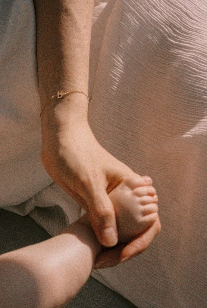 newborn-motherhood-maternity-photographer-fionafranziska-1